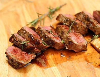 carne sul tagliere.JPG carne sul tagliere.JPG